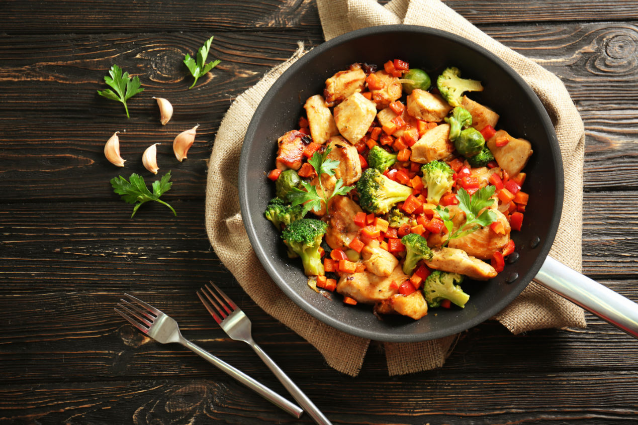 Stir-Fried Chicken with Vegetables over Brown Rice | Minded Roots